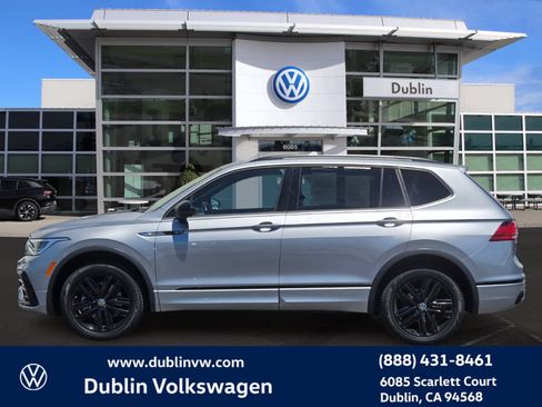 Used 2022 Volkswagen Tiguan SE R-Line AWD/4WD image 7