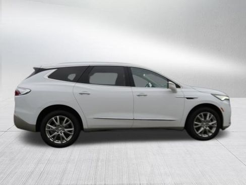 Used 2024 Buick Enclave Essence w/ Experience Buick Package image 9