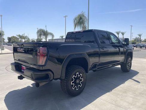 Used 2024 GMC Sierra 2500 AT4X AWD/4WD image 8