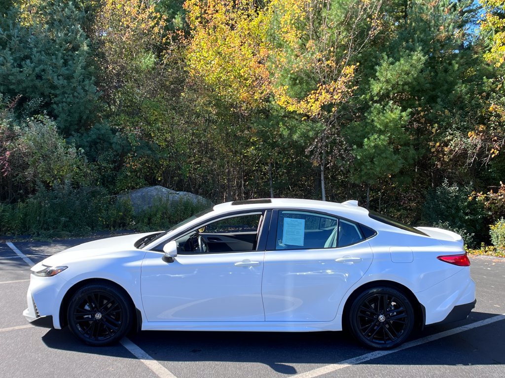Used 2026 Toyota Camry SE w/ Convenience Package AWD/4WD image 2