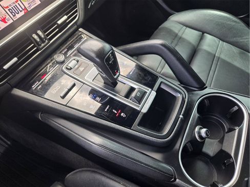 Used 2021 Porsche Cayenne S AWD/4WD image 18