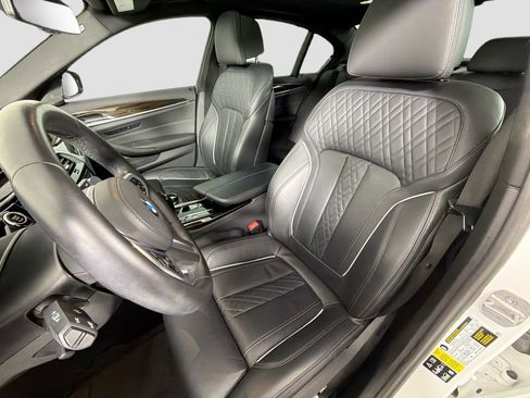 Certified 2023 BMW M550i xDrive w/ Executive Package image 22