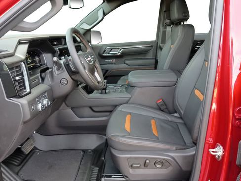 Used 2025 GMC Sierra 1500 AT4 w/ AT4 Premium Package image 19