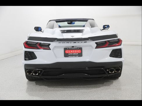 Used 2023 Chevrolet Corvette Stingray Premium Conv w/ Z51 Performance Package RWD image 27
