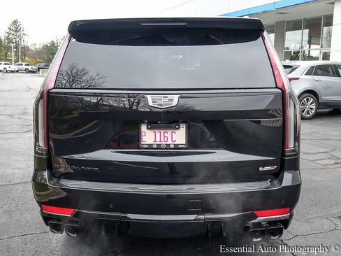 Used 2024 Cadillac Escalade V w/ LPO, ONYX Package image 6
