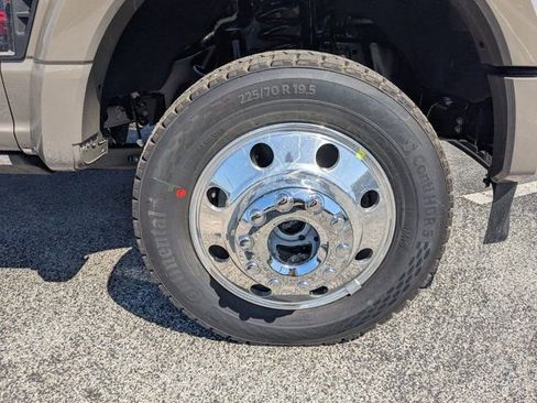New 2026 Ford F450 Platinum w/ Platinum Plus Package image 12