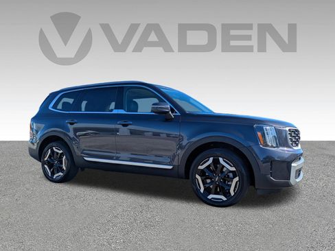 Used 2025 Kia Telluride S image 3