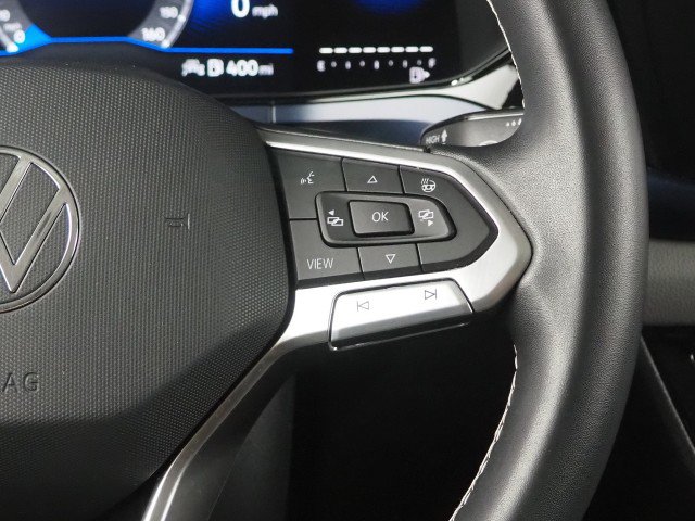 Used 2023 Volkswagen Taos SE w/ Sunroof Package w/ Panoramic Sunroof Package FWD image 20