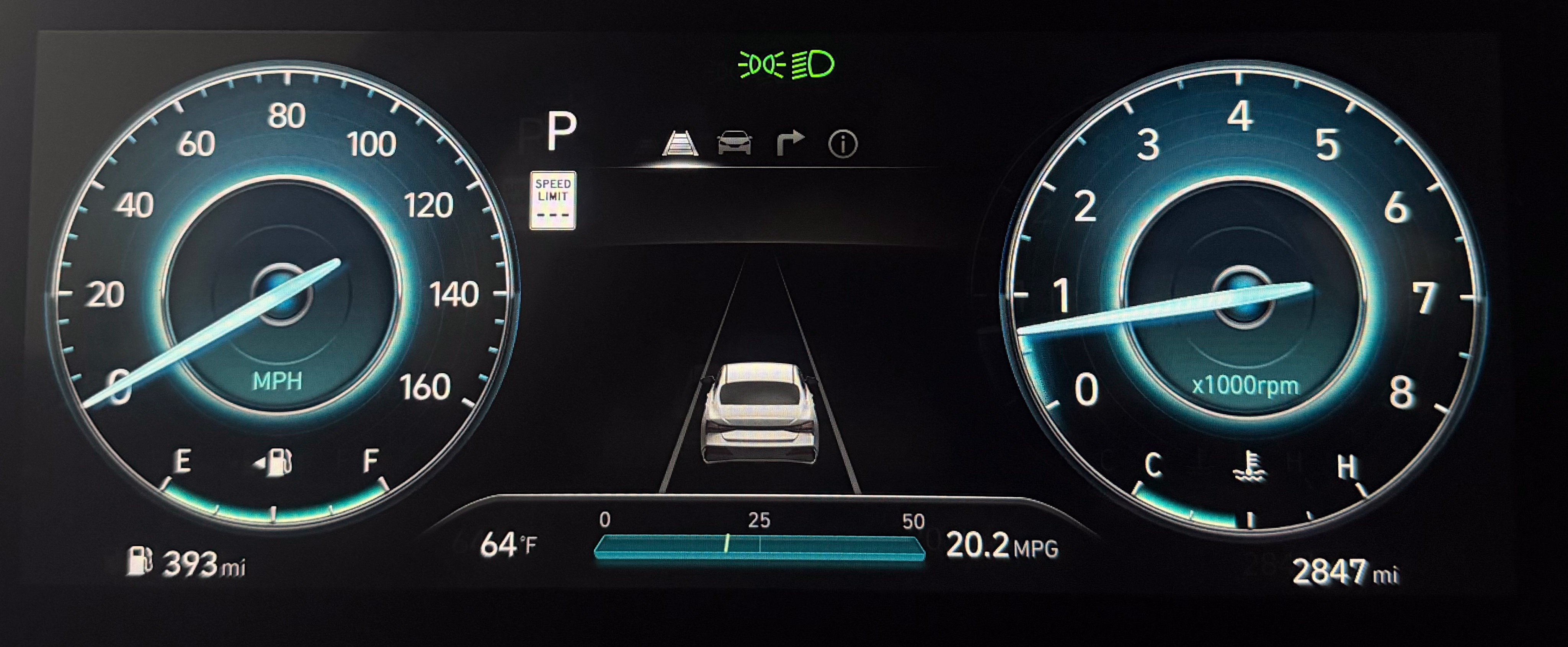 Used 2025 Hyundai Elantra SEL FWD image 17