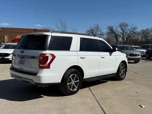 Used 2019 Ford Expedition XLT image 4