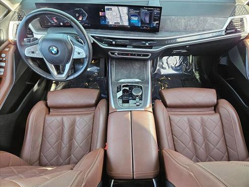 Used 2023 BMW X7 xDrive40i w/ Premium Package image 16