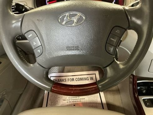 Used 2006 Hyundai Azera Limited FWD image 18