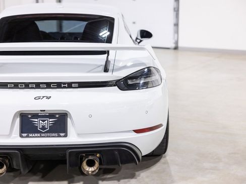 Used 2021 Porsche 718 Cayman GT4 image 13