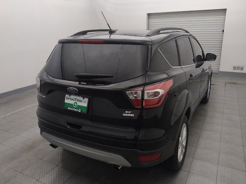Used 2017 Ford Escape SE w/ SE Leather Comfort Package FWD image 7