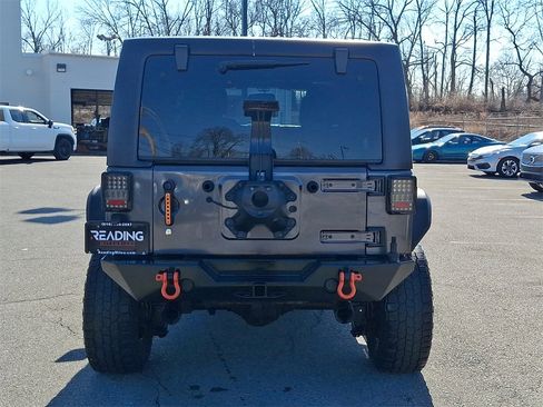 Used 2018 Jeep Wrangler Unlimited Sport S image 6