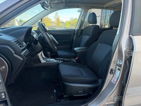 Used 2014 Subaru Forester 2.5i Premium w/ All-Weather Package AWD/4WD image 14