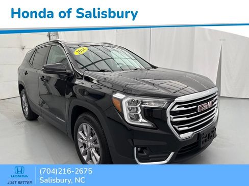 Used 2024 GMC Terrain SLT AWD/4WD image 1