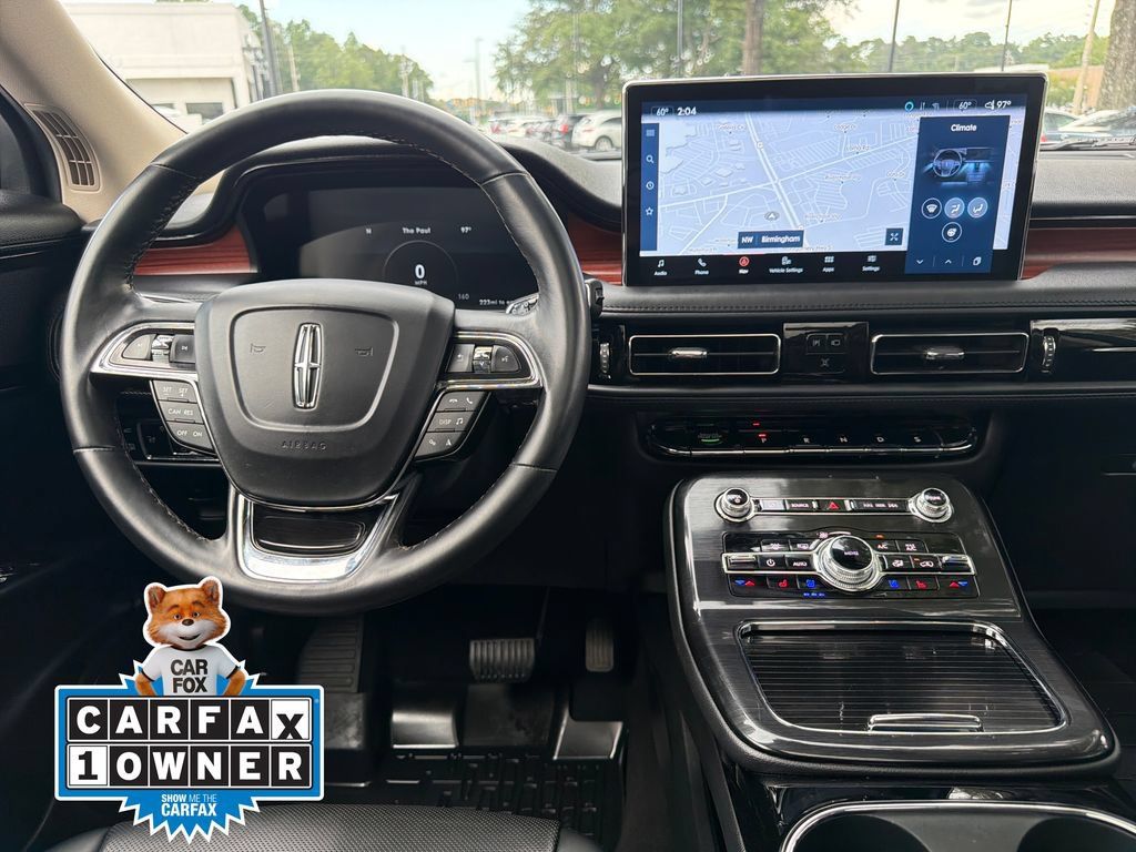 Used 2023 Lincoln Nautilus Reserve AWD/4WD image 18