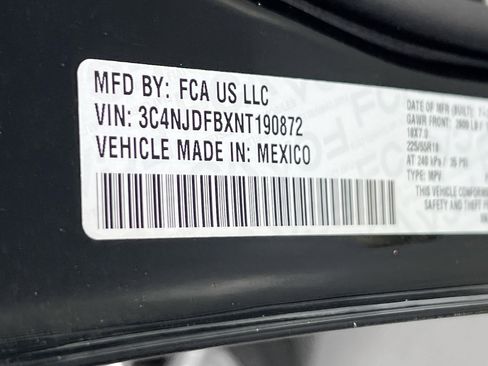 Used 2022 Jeep Compass Latitude image 29