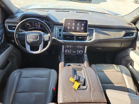 Used 2021 GMC Yukon XL SLT image 12