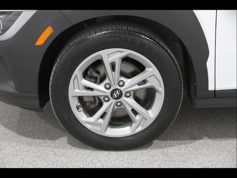 Certified 2023 Hyundai Kona SEL AWD/4WD image 22