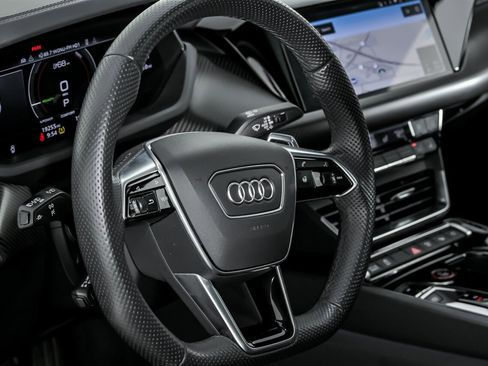 Used 2022 Audi e-tron GT Prestige w/ Prestige Package image 25