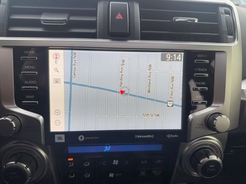 Used 2020 Toyota 4Runner Limited image 19