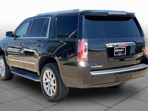 Used 2015 GMC Yukon Denali w/ Touring Package AWD/4WD image 11