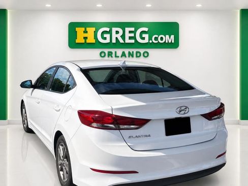 Used 2018 Hyundai Elantra SEL FWD image 2