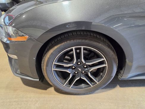Used 2020 Ford Mustang Premium RWD image 3