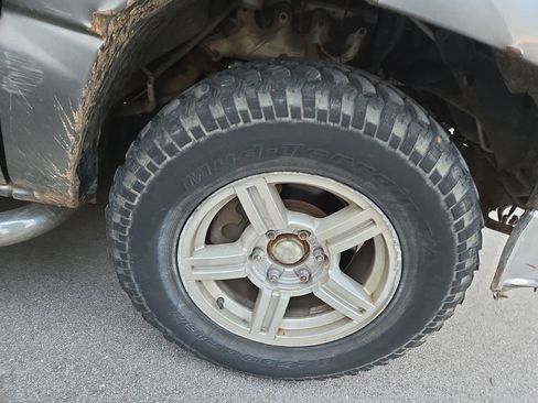 Used 2006 Chevrolet Silverado 1500 LT w/ Light Duty Power Package image 2