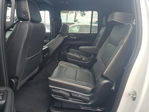 Used 2023 Chevrolet Suburban Premier RWD image 11