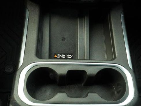 Used 2022 GMC Sierra 1500 AT4 w/ AT4 Preferred Package AWD/4WD image 27