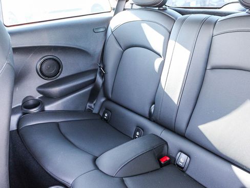 Used 2023 MINI Cooper SE image 19