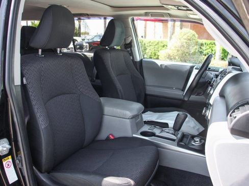 Used 2013 Toyota 4Runner SR5 w/ Convenience Pkg AWD/4WD image 35