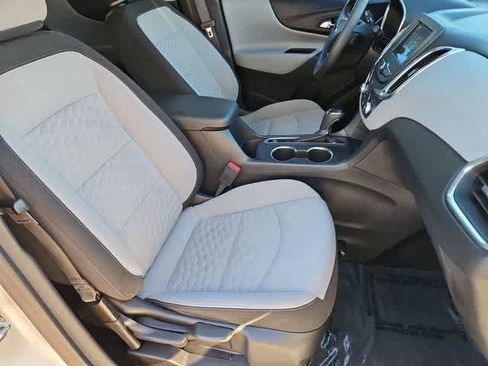 Used 2021 Chevrolet Equinox LS w/ LS Convenience Package image 21