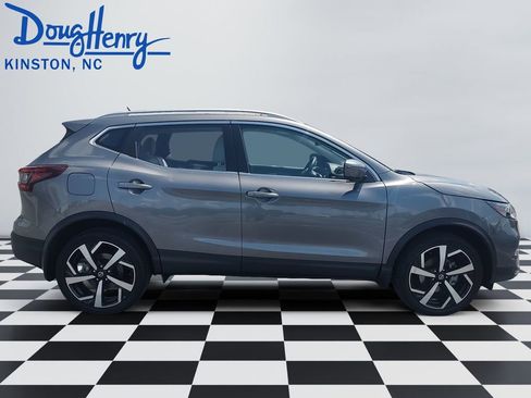 Used 2022 Nissan Rogue Sport SL w/ Premium Package FWD image 6