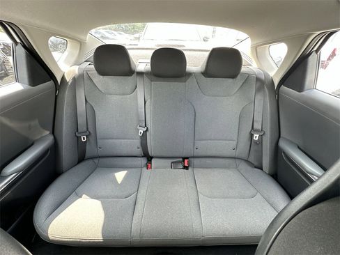 New 2025 Kia K4 LX image 21