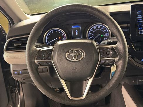 Used 2021 Toyota Camry LE FWD image 17