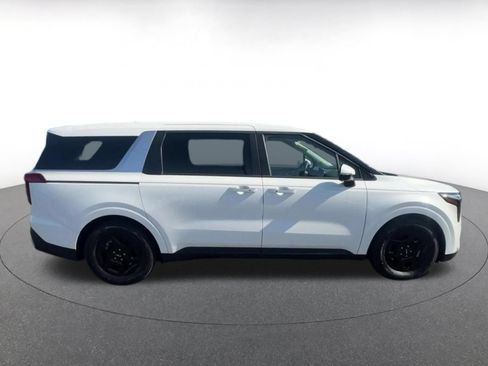 Used 2026 Kia Carnival FWD image 16