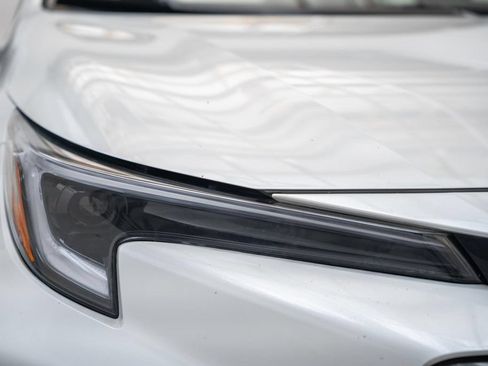 Certified 2025 Toyota Corolla SE FWD image 13