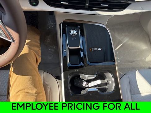 New 2026 Buick Enclave Avenir AWD/4WD image 19