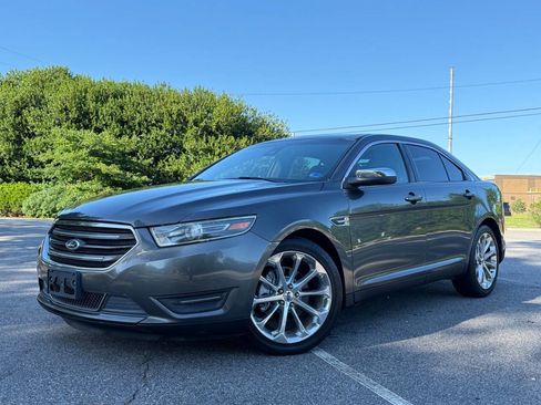 Used 2015 Ford Taurus SEL FWD image 2