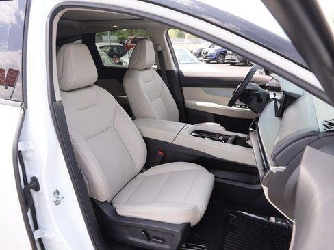 Used 2025 Nissan Murano SL AWD/4WD image 28