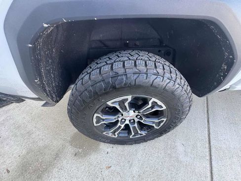 Used 2025 GMC Canyon AT4 w/ AT4 Premium Package image 34