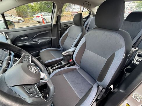 Used 2025 Nissan Versa SV FWD image 34