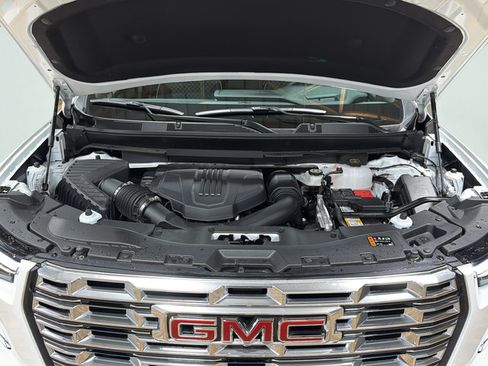 Used 2026 GMC Acadia Denali w/ Super Cruise Package AWD/4WD image 37