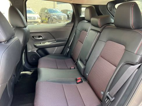 New 2026 Nissan Kicks SR w/ Cold Weather Package AWD/4WD image 5
