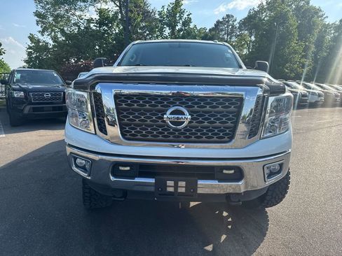 Used 2018 Nissan Titan SV AWD/4WD image 37