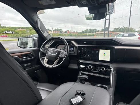 Used 2023 GMC Sierra 1500 Denali AWD/4WD image 16